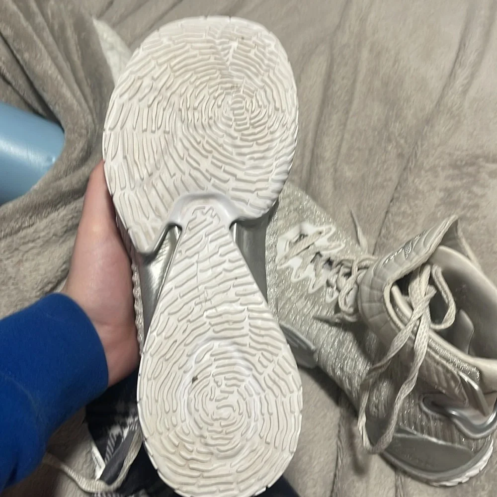 Anta Basketball Shoes - Picture 5 of 5